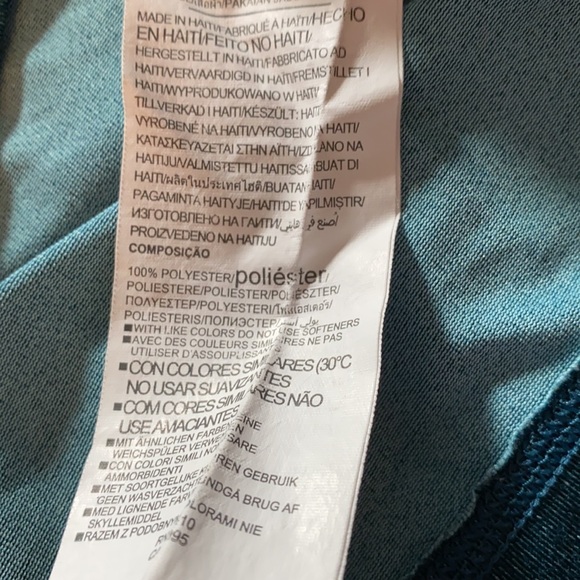 Men’s medium Teal Under Armour Heat gear - Picture 3 of 3